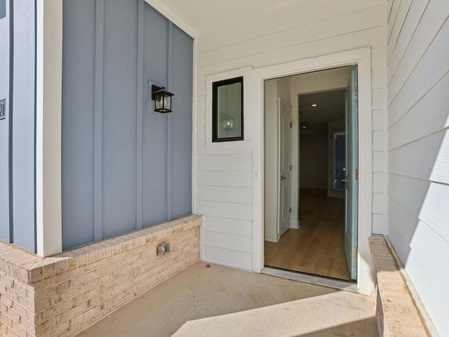 200 Persimmon Drive, Holly Springs, GA 30115