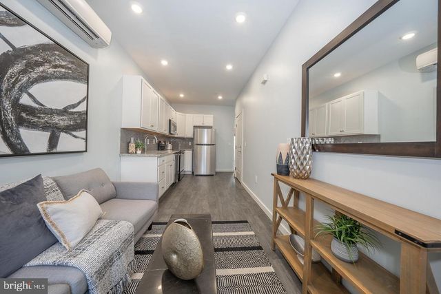 202 W SUSQUEHANNA AVE, Philadelphia, PA 19122