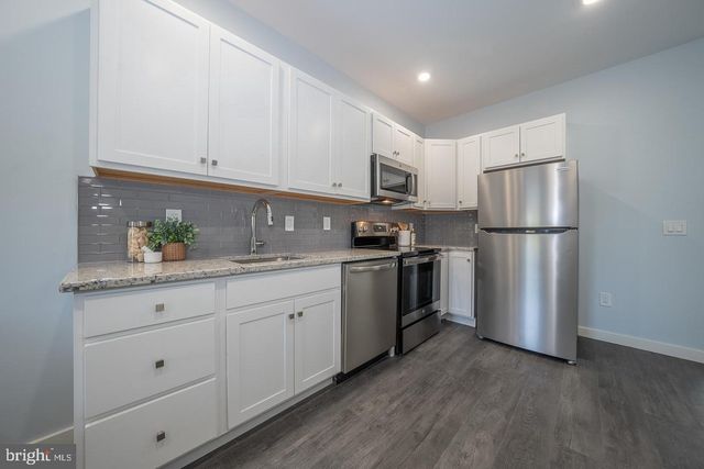 202 W SUSQUEHANNA AVE, Philadelphia, PA 19122