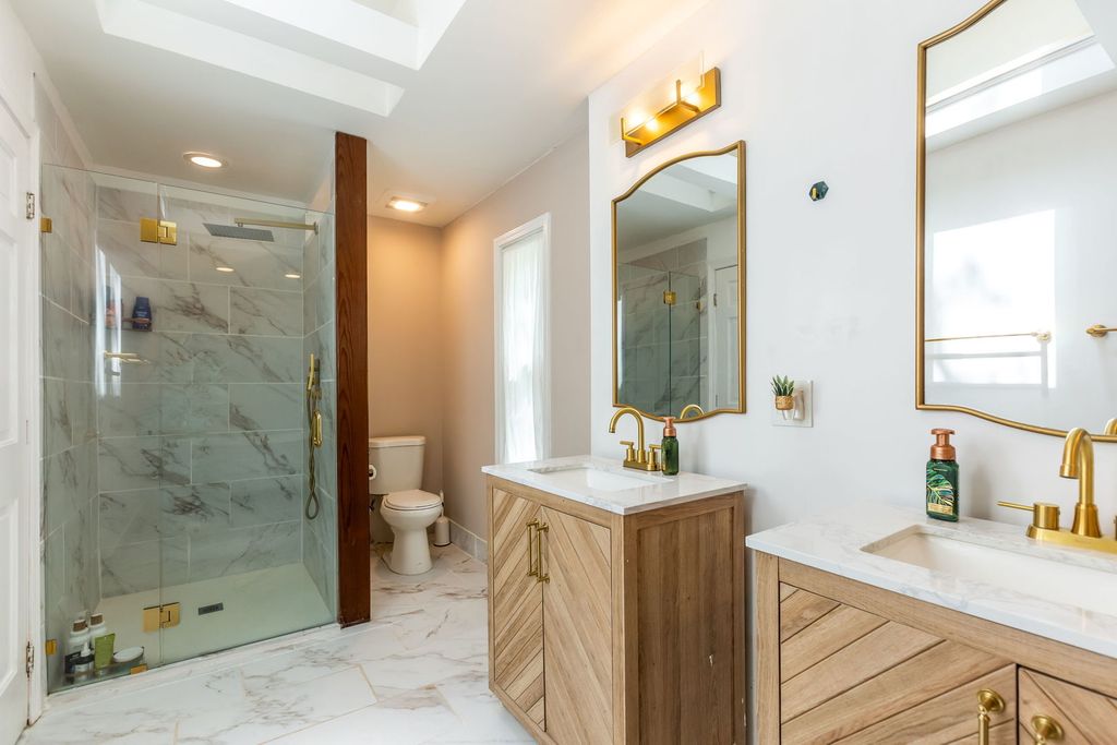 Image 14 of property listing at 1126 Crane Drive, Sleepy Hollow, IL 60118