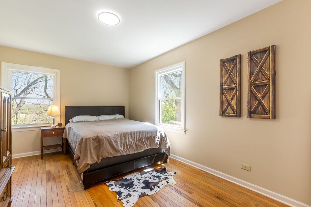Image 16 of property listing at 1126 Crane Drive, Sleepy Hollow, IL 60118