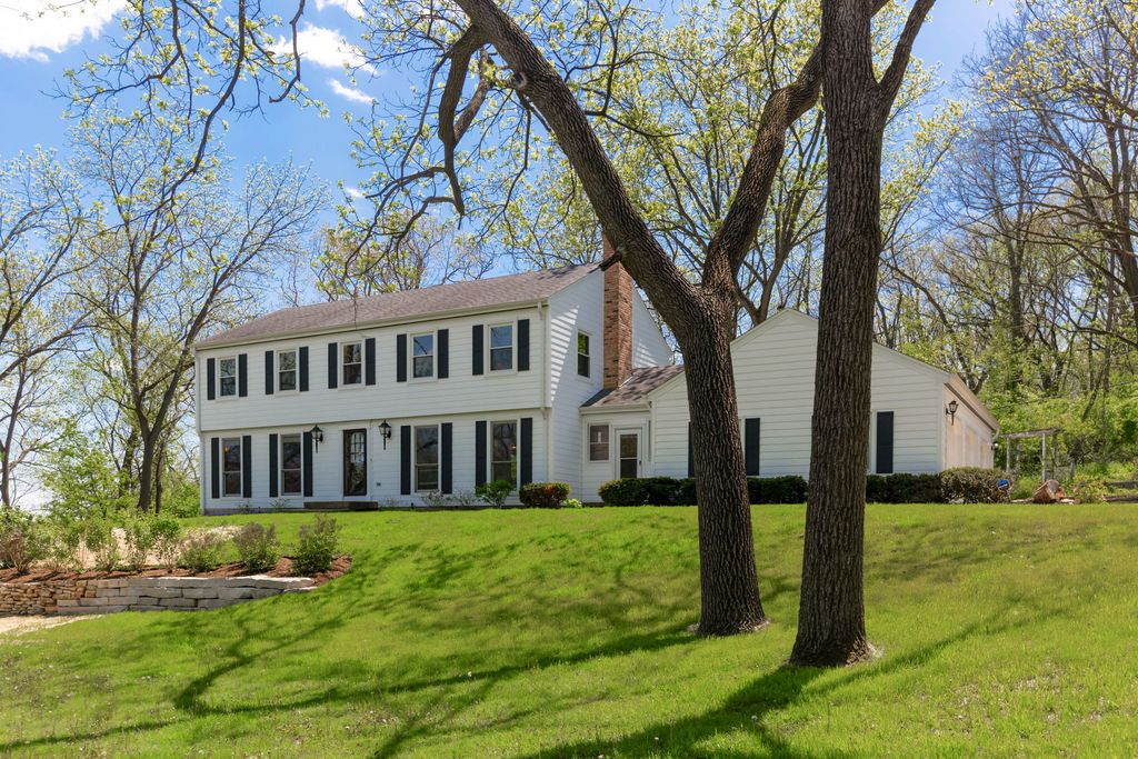 Image 24 of property listing at 1126 Crane Drive, Sleepy Hollow, IL 60118