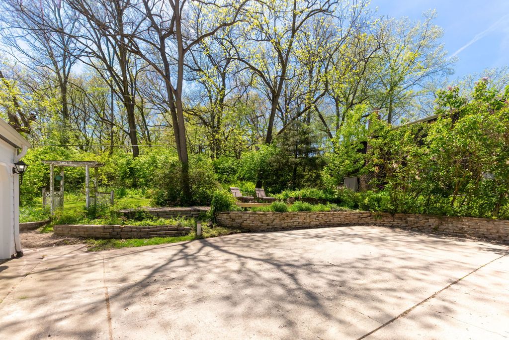 Image 29 of property listing at 1126 Crane Drive, Sleepy Hollow, IL 60118