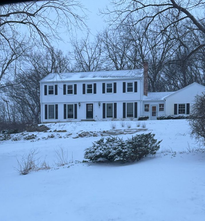 Image 39 of property listing at 1126 Crane Drive, Sleepy Hollow, IL 60118