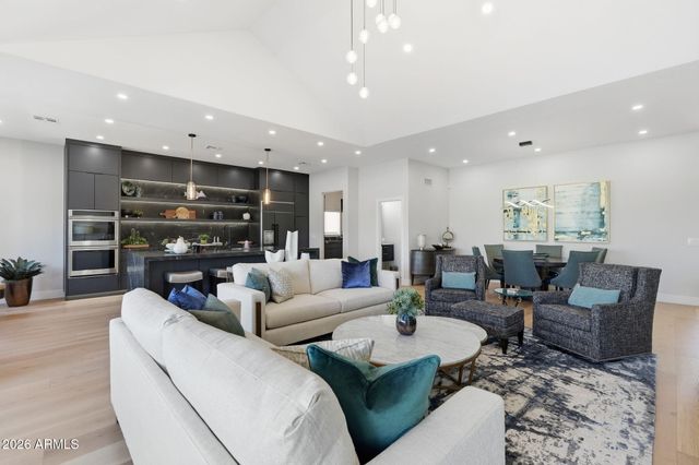 21480 N 56TH Avenue, Glendale, AZ 85308