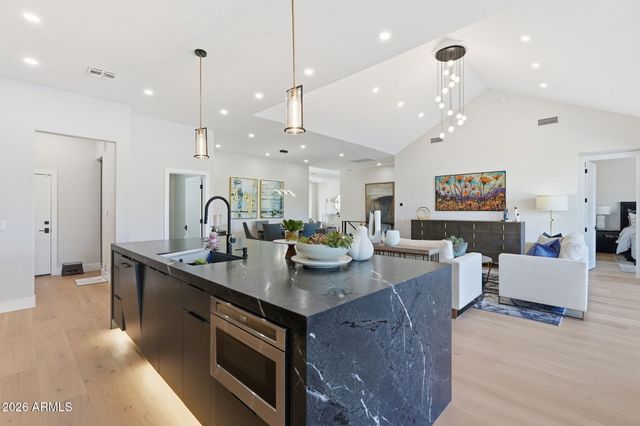 21480 N 56TH Avenue, Glendale, AZ 85308