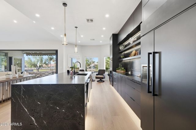 21480 N 56TH Avenue, Glendale, AZ 85308