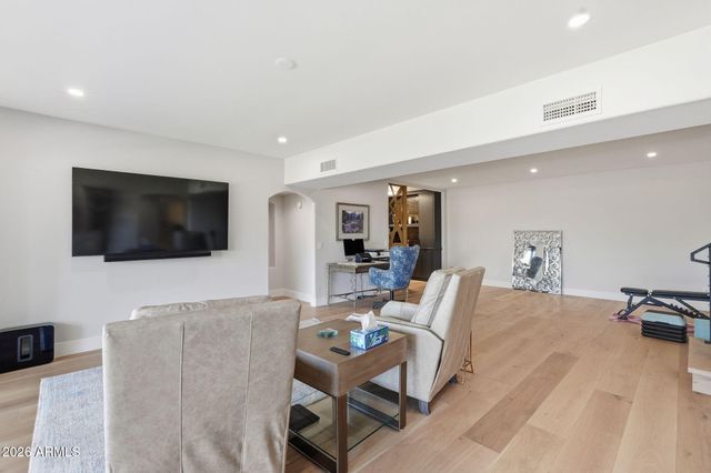 21480 N 56TH Avenue, Glendale, AZ 85308