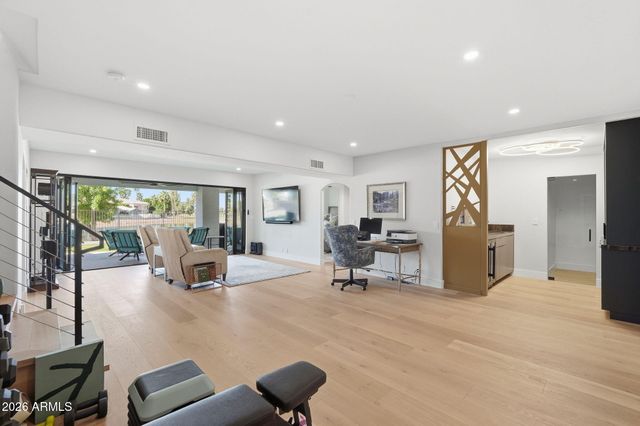 21480 N 56TH Avenue, Glendale, AZ 85308