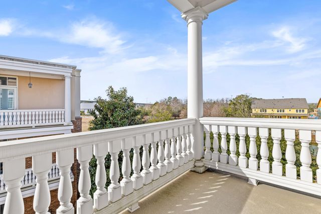 124 Fairbanks Oak Alley 4b, Daniel Island, SC 29492