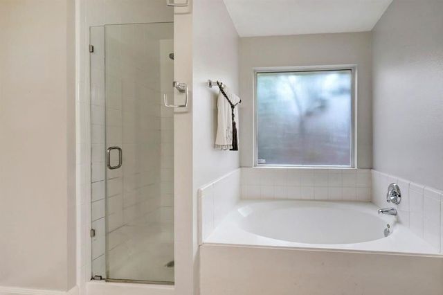 5949 Whispering Lakes Drive, Katy, TX 77493