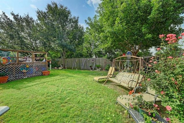 5949 Whispering Lakes Drive, Katy, TX 77493