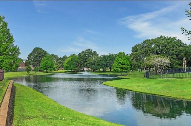 5949 Whispering Lakes Drive, Katy, TX 77493