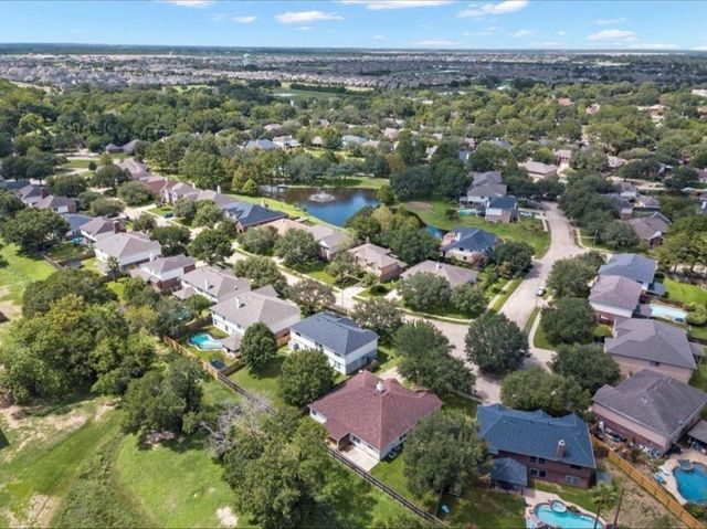 5949 Whispering Lakes Drive, Katy, TX 77493