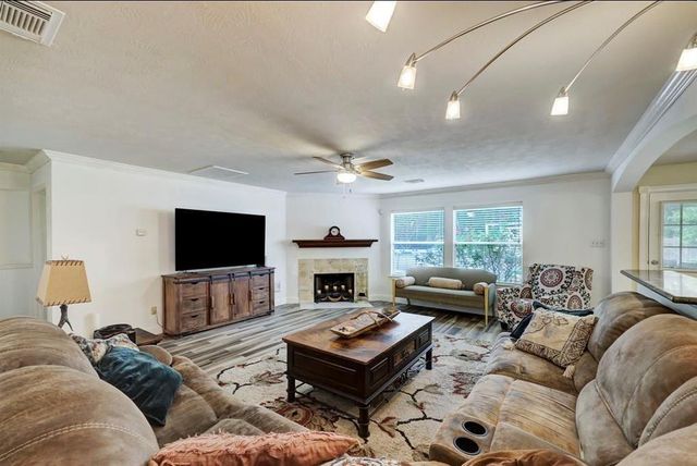 5949 Whispering Lakes Drive, Katy, TX 77493