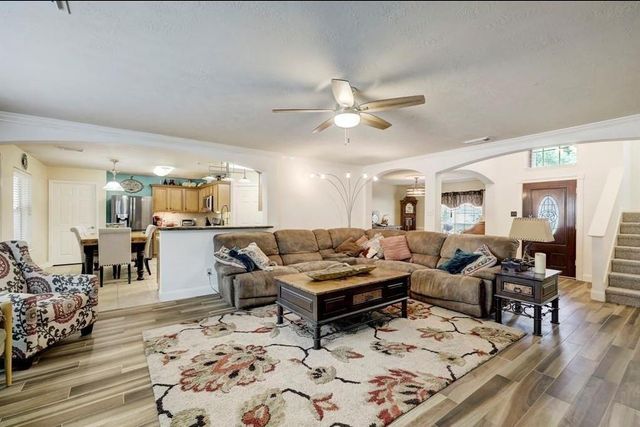 5949 Whispering Lakes Drive, Katy, TX 77493