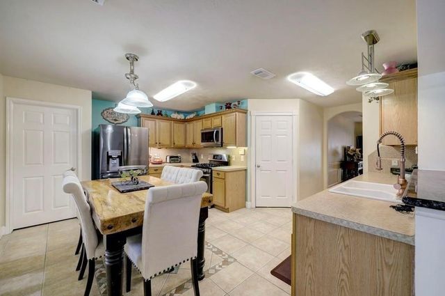 5949 Whispering Lakes Drive, Katy, TX 77493