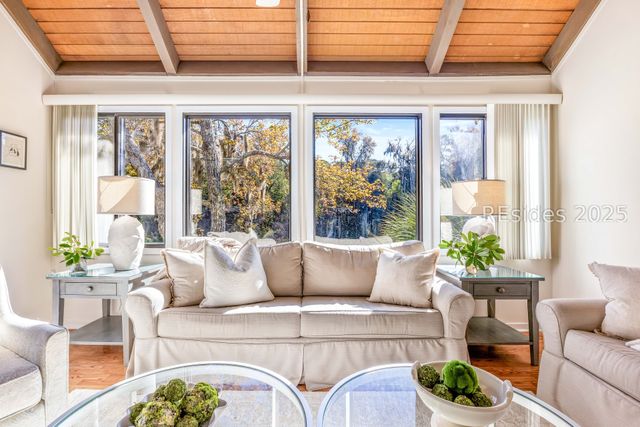 55 Night Heron Ln, Hilton Head Island, SC 29928