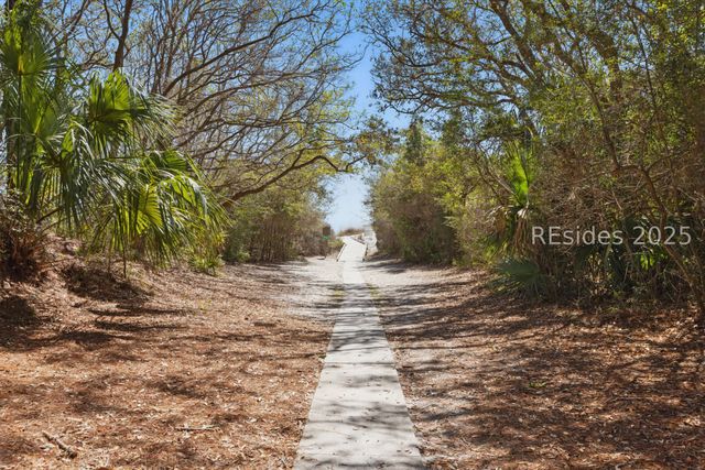 55 Night Heron Ln, Hilton Head Island, SC 29928
