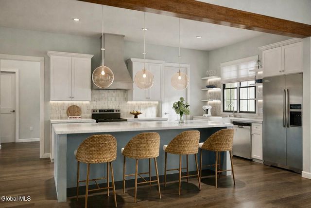 10 Cider Hill, Moreau, NY 12831