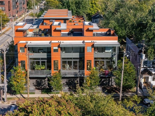 2079 Columbus Road, Cleveland, OH 44113