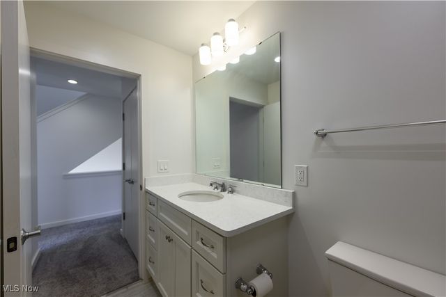 2079 Columbus Road, Cleveland, OH 44113