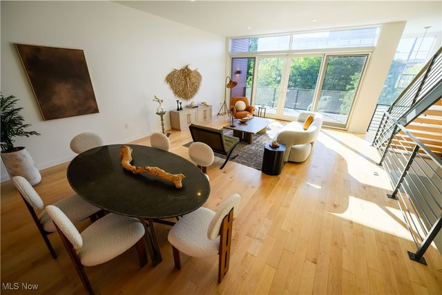 2079 Columbus Road, Cleveland, OH 44113