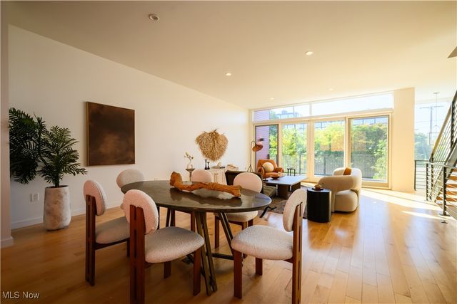 2079 Columbus Road, Cleveland, OH 44113