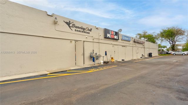 68 169 ST, Hialeah, FL 33015