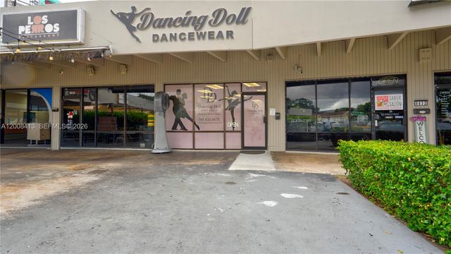 68 169 ST, Hialeah, FL 33015
