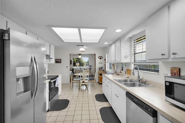 2045 SE 32ND STREET, Ocala, FL 34471