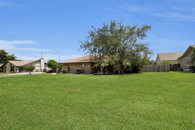 2045 SE 32ND STREET, Ocala, FL 34471
