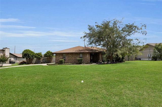2045 SE 32ND STREET, Ocala, FL 34471