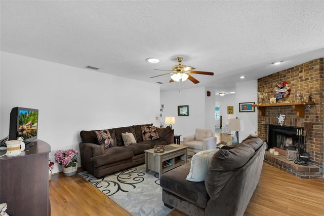 2045 SE 32ND STREET, Ocala, FL 34471