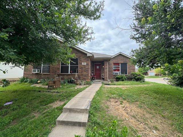 104 Spelt Lane, Dallas, TX 75241