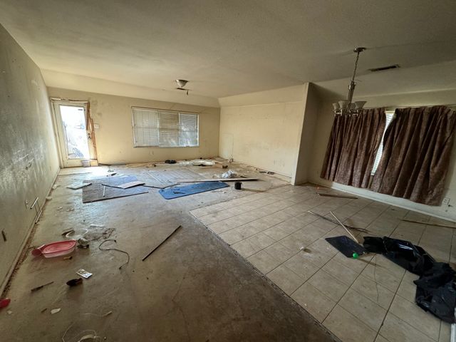 104 Spelt Lane, Dallas, TX 75241