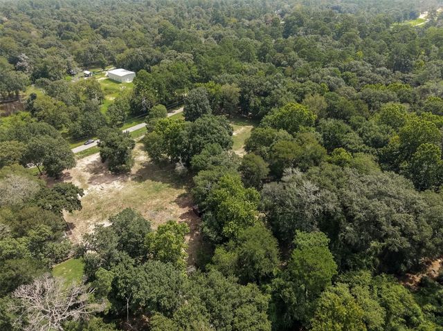 24923 N Clear Creek Road, Hockley, TX 77447