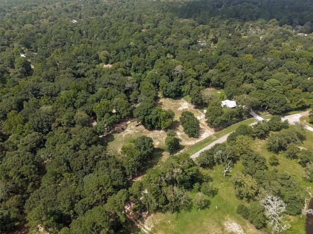 24923 N Clear Creek Road, Hockley, TX 77447
