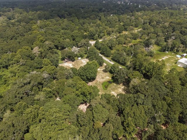 24923 N Clear Creek Road, Hockley, TX 77447