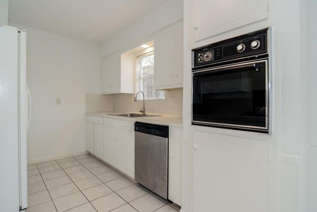 5629 Winsome Lane, Houston, TX 77057
