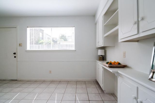 5629 Winsome Lane, Houston, TX 77057