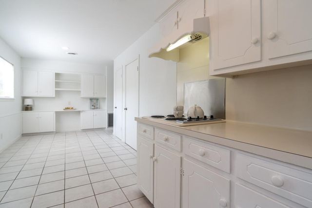 5629 Winsome Lane, Houston, TX 77057