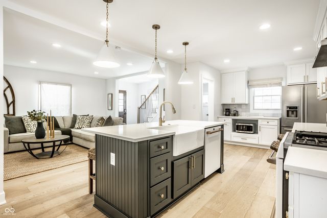 7044 Warwick Road, Indianapolis, IN 46220