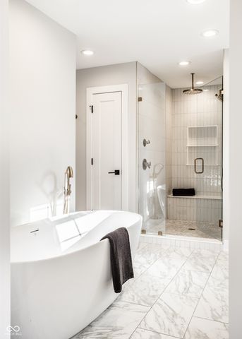 7044 Warwick Road, Indianapolis, IN 46220