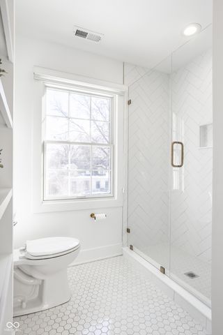 7044 Warwick Road, Indianapolis, IN 46220