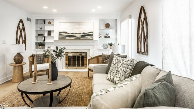 7044 Warwick Road, Indianapolis, IN 46220