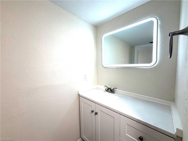 3704 Broadway # 204, Fort Myers, FL 33901