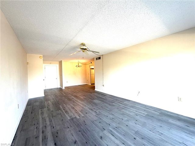 3704 Broadway # 204, Fort Myers, FL 33901