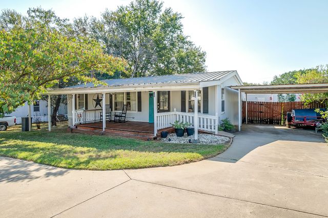 3011 N Sky Court, Granbury, TX 76049