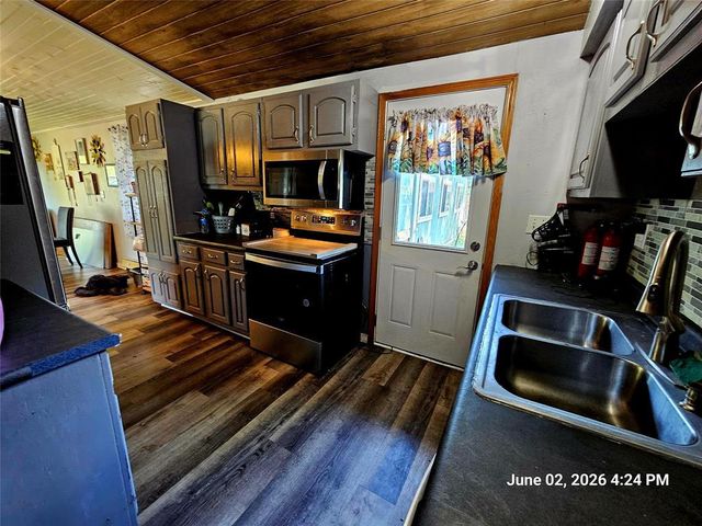 305 W Wisconsin Street, Chippewa Falls, WI 54729